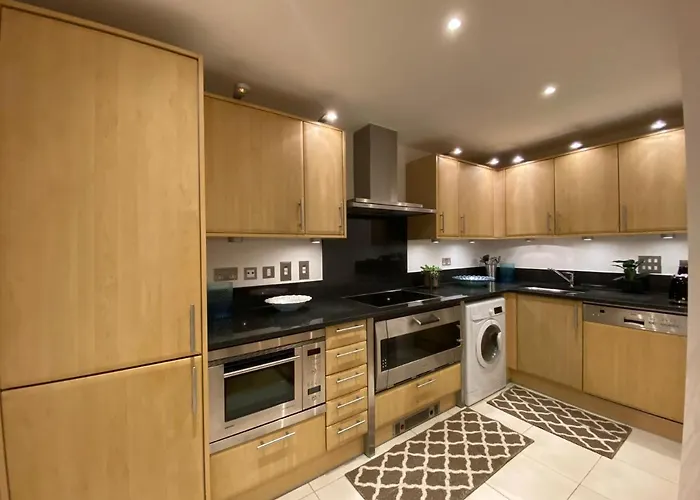 Fabulous 2 Bed Apartment In Vauxhall